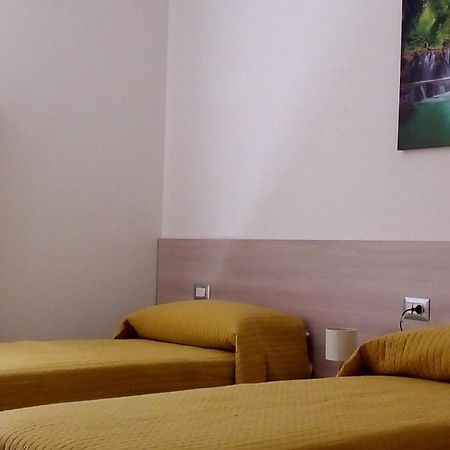 Casa Rondine Apartment Molveno Bagian luar foto