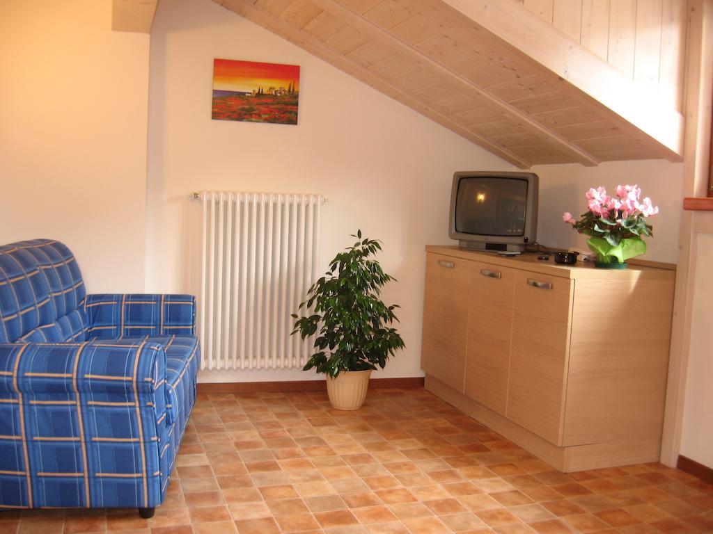 Casa Rondine Apartment Molveno Bagian luar foto