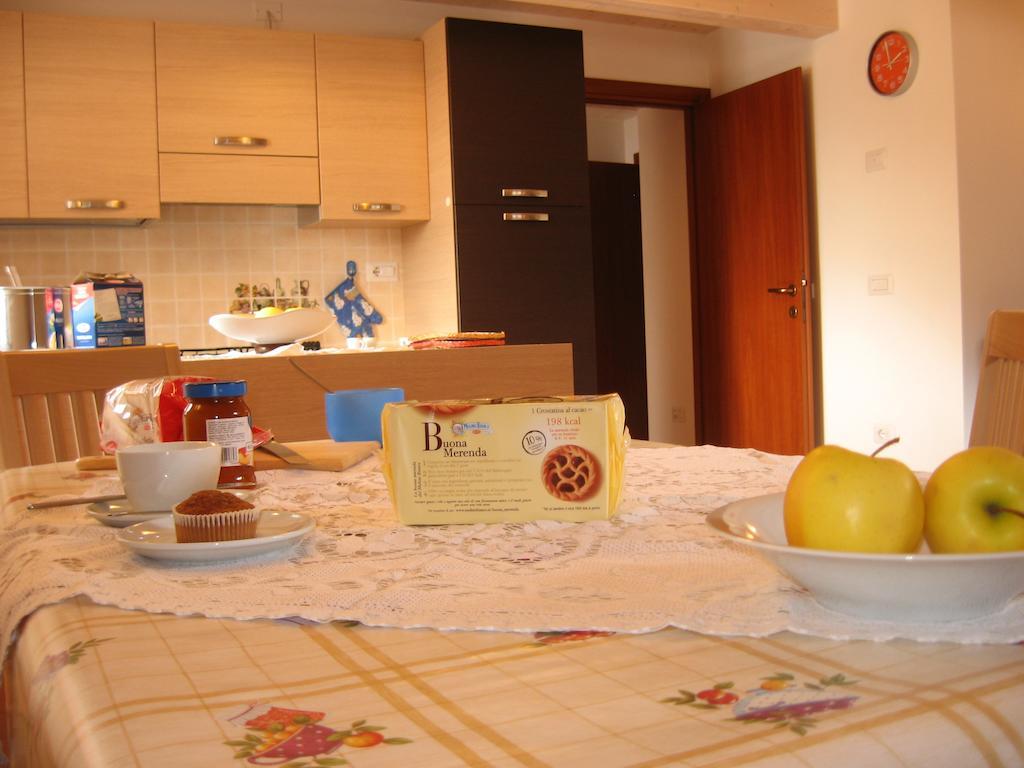 Casa Rondine Apartment Molveno Ruang foto